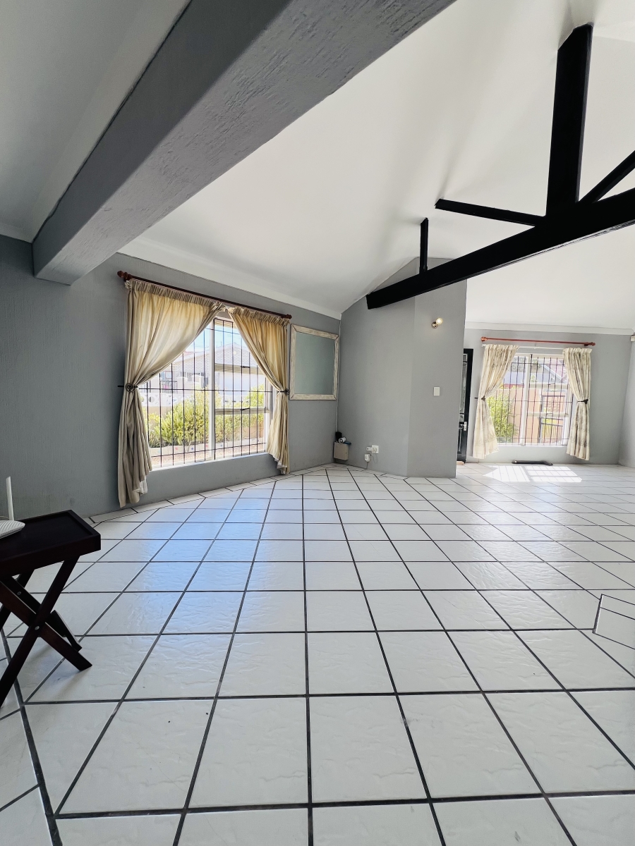 3 Bedroom Property for Sale in Pine Acres Western Cape